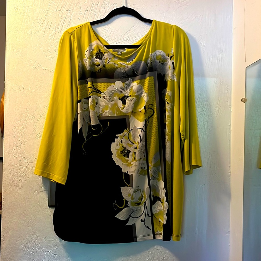 JM Collection- Woman Embellished Top sz 2x